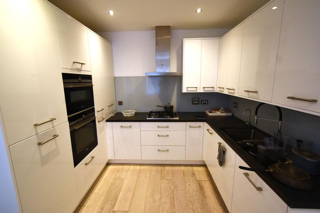 Property photo 2 of 12 Kitchen