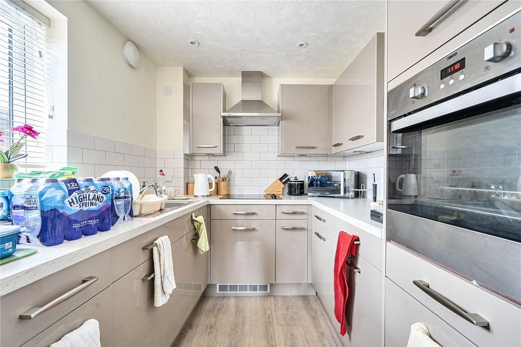 Property photo 2 of 15 Kitchen