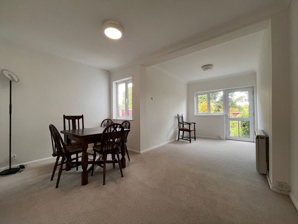 Property photo 2 of 14 4535232