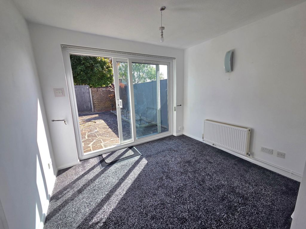Property photo 3 of 16 Image