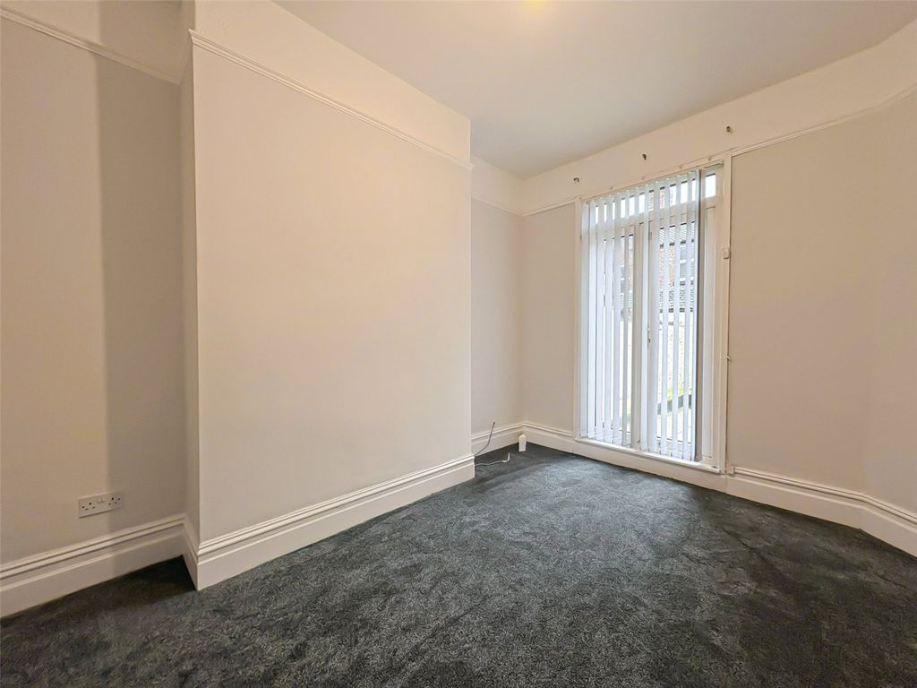 Property photo 3 of 14 Picture No. 05