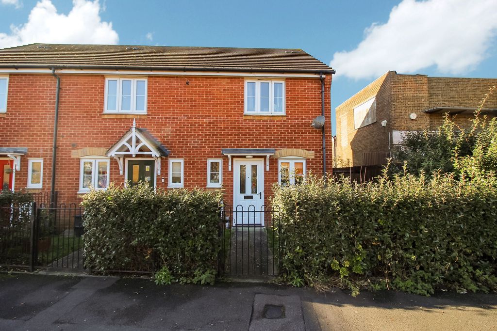 Property photo 1 of 8