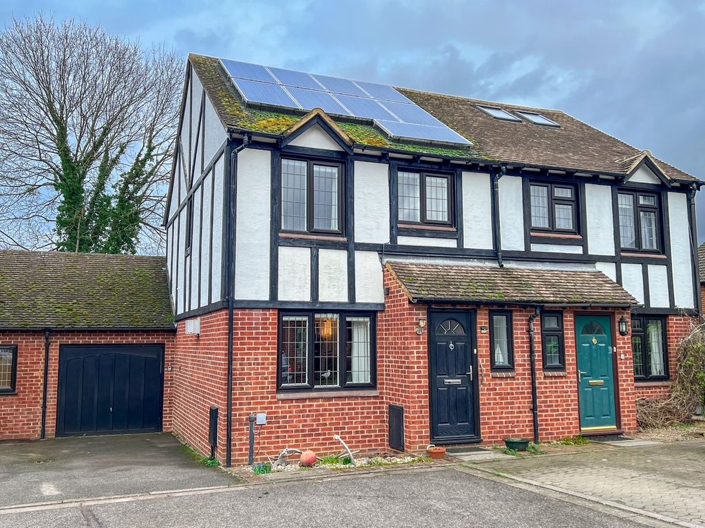 Property photo 1 of 34