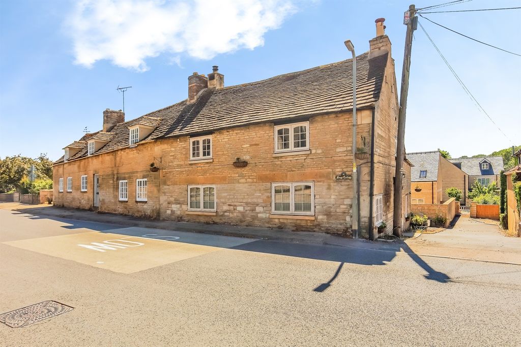 Property photo 1 of 18