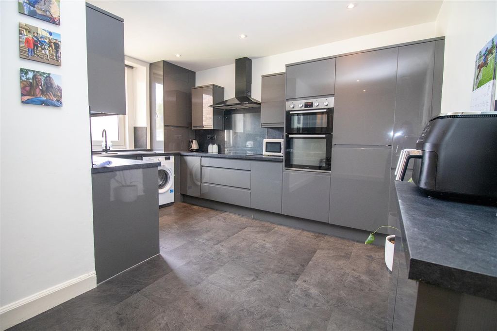 Additional image 18 of 4 bed flat for sale14/2 Havelock Street, Hawick TD9
