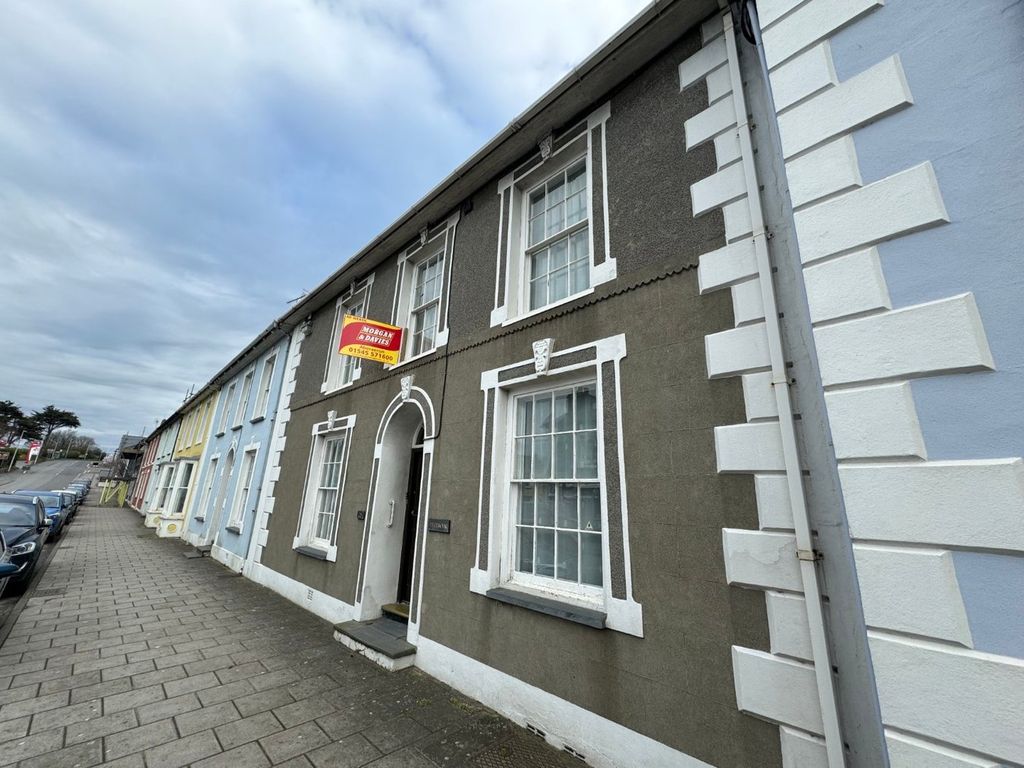 Property photo 1 of 39