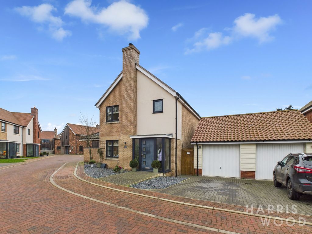 Property photo 1 of 40 4789400