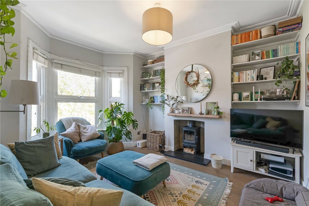 Property photo 1 of 14 Reception