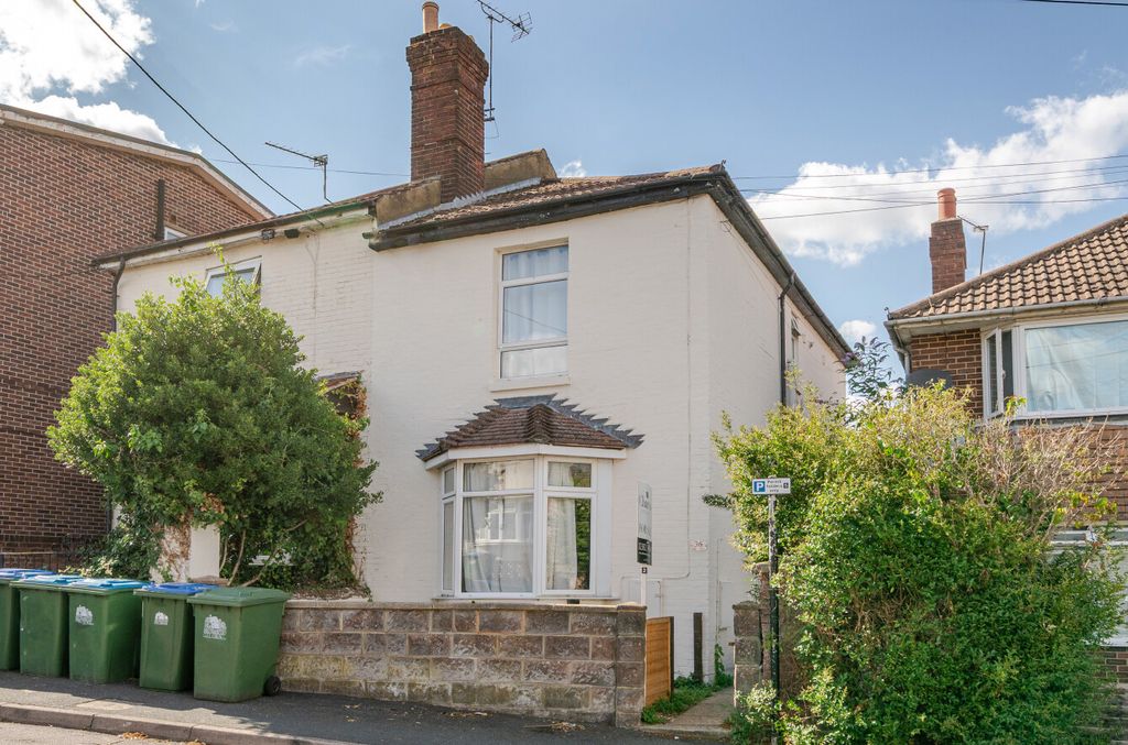 Property photo 1 of 9 1321376-1-686Bf77...