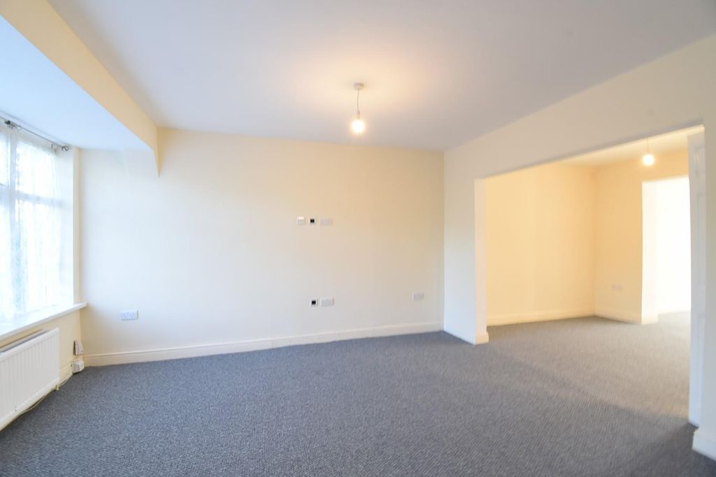 Property photo 2 of 8 Lounge 2.Jpg