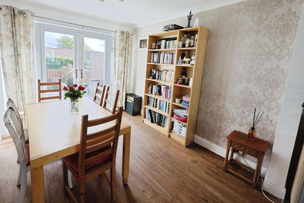Property photo 3 of 16 Pbox-Img.Jpg