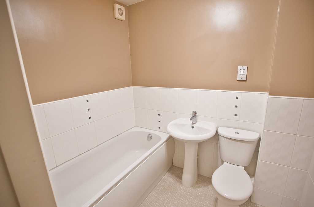 Additional image 7 of 2 bed flat for saleSandringham Court, Streethouse, Pontefract WF7