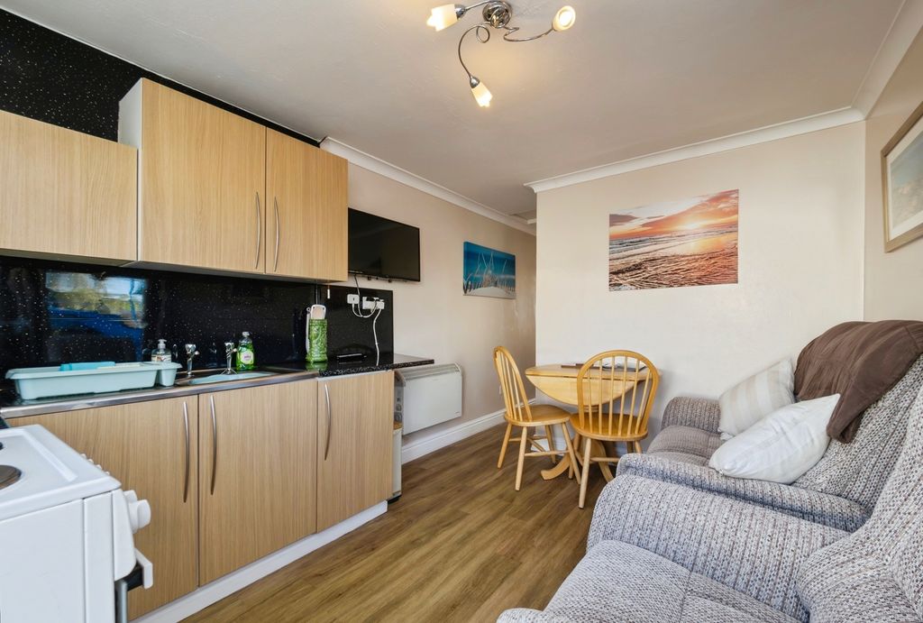 Property photo 2 of 16 Photo