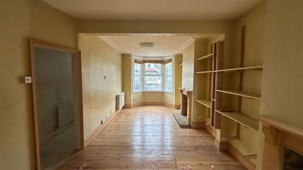 Property photo 2 of 16