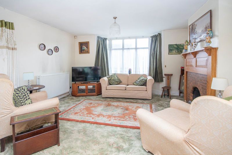 Property photo 2 of 14 Lounge