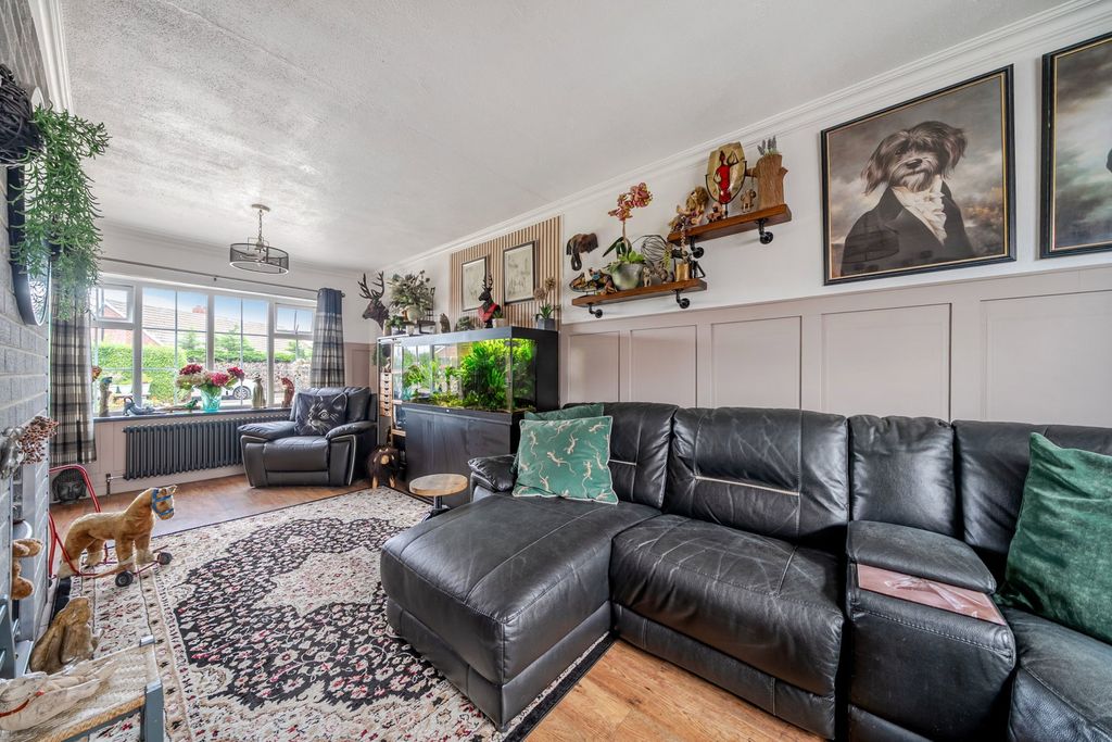 Property photo 3 of 19