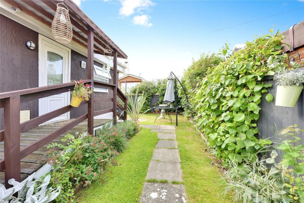 Property photo 2 of 15 Picture No. 13