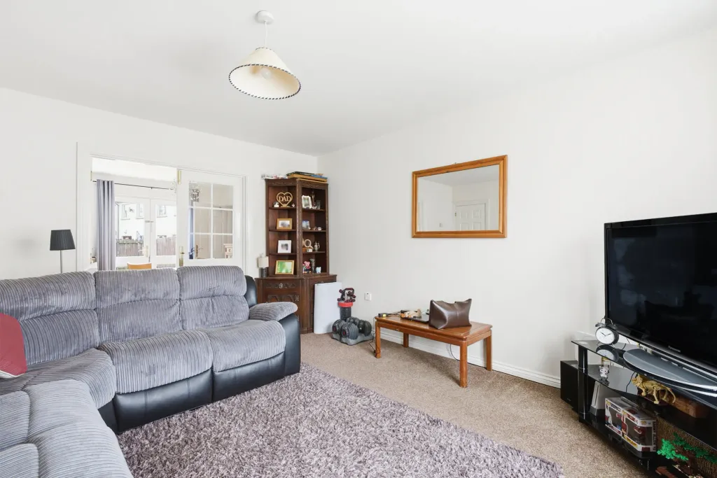 Property photo 3 of 15