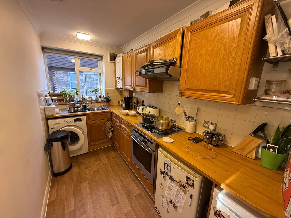 Property photo 3 of 7