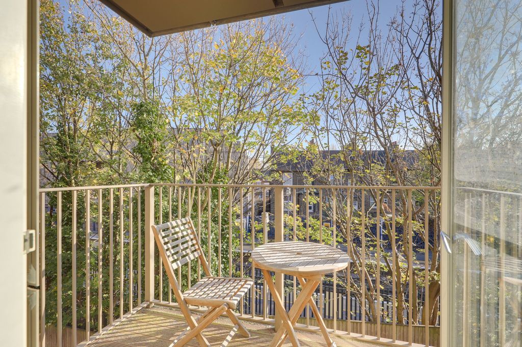 Property photo 3 of 9