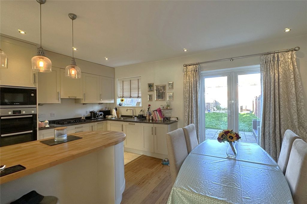 Property photo 3 of 11 Picture No. 11