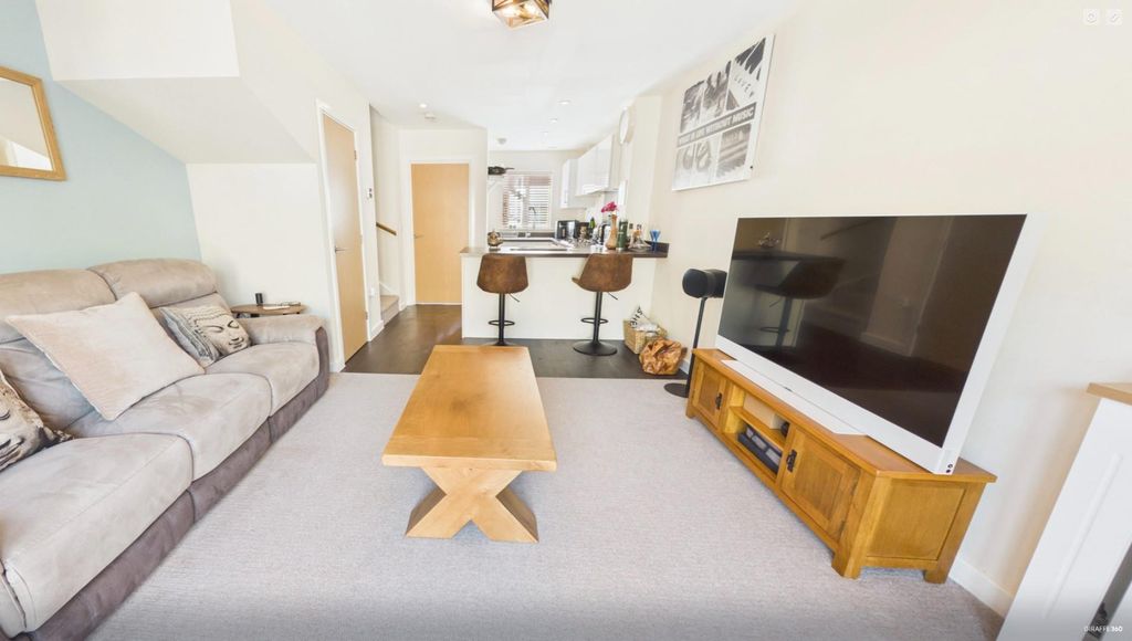 Property photo 3 of 11 Living Area
