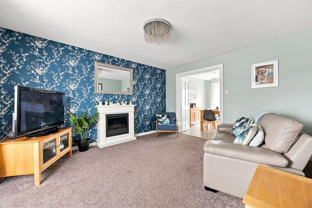 Property photo 3 of 20 08-58_Briarcroft_Rd_Glasgow_008.Jpg