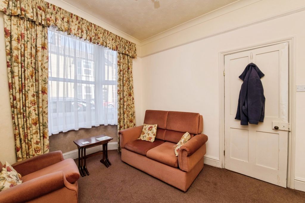 Property photo 3 of 14 Photo