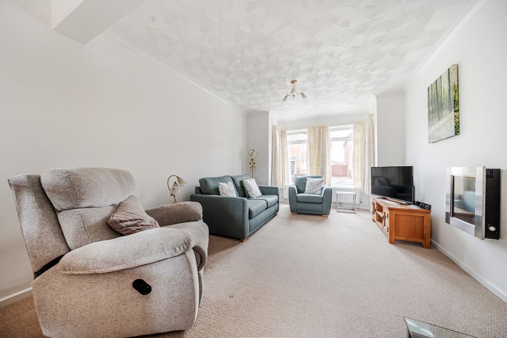 Property photo 3 of 26