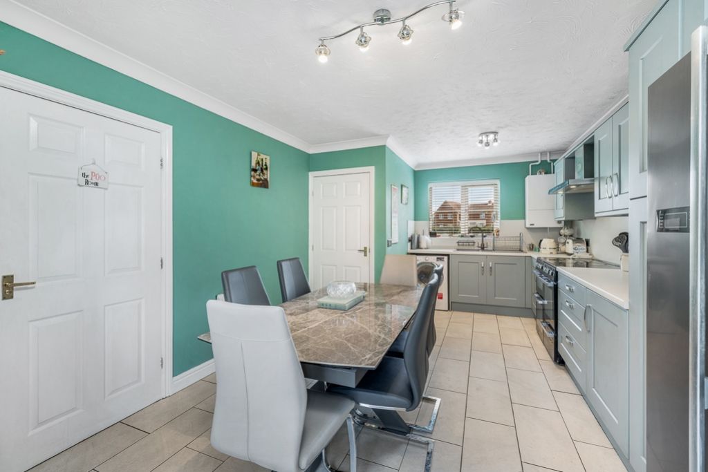 Property photo 3 of 25 3 Churchgate (Sutterton)-13
