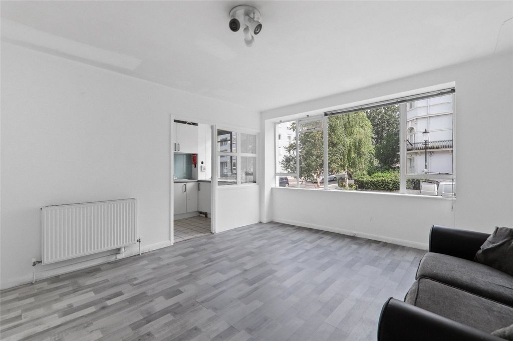 Property photo 3 of 11 Picture No. 15