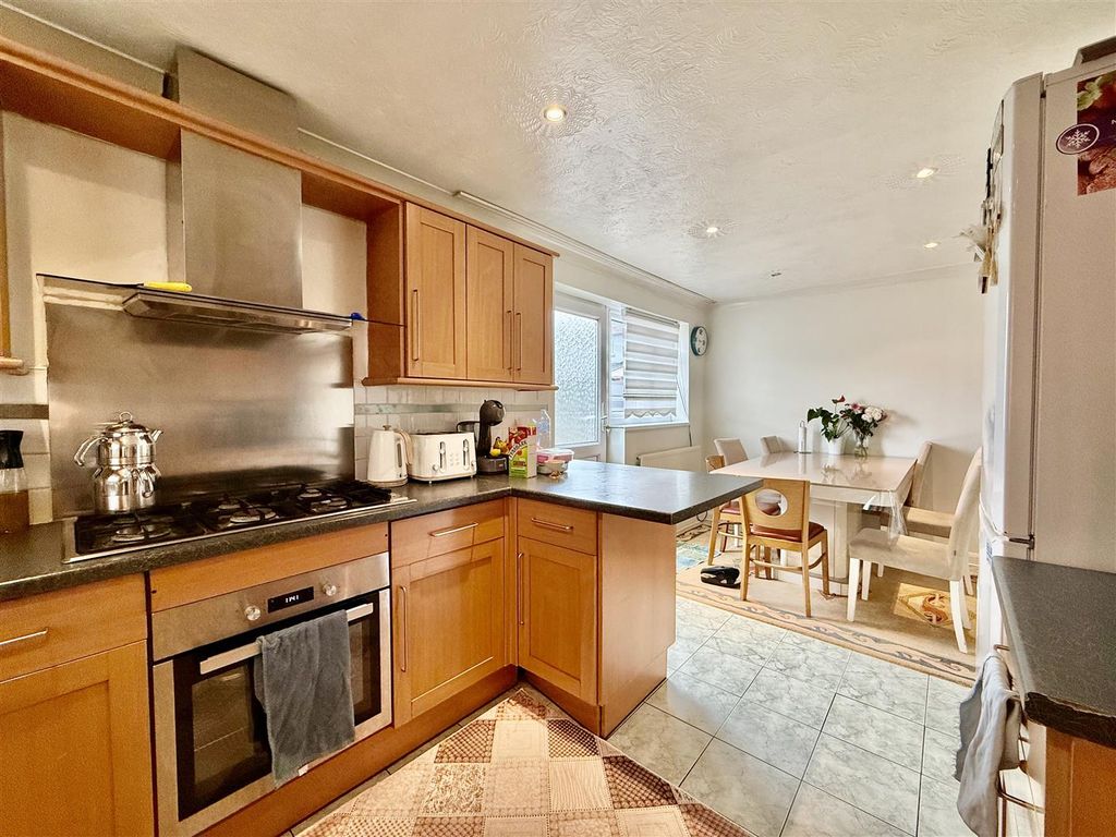 Property photo 3 of 20 Tempimage5Xoweh.Jpg