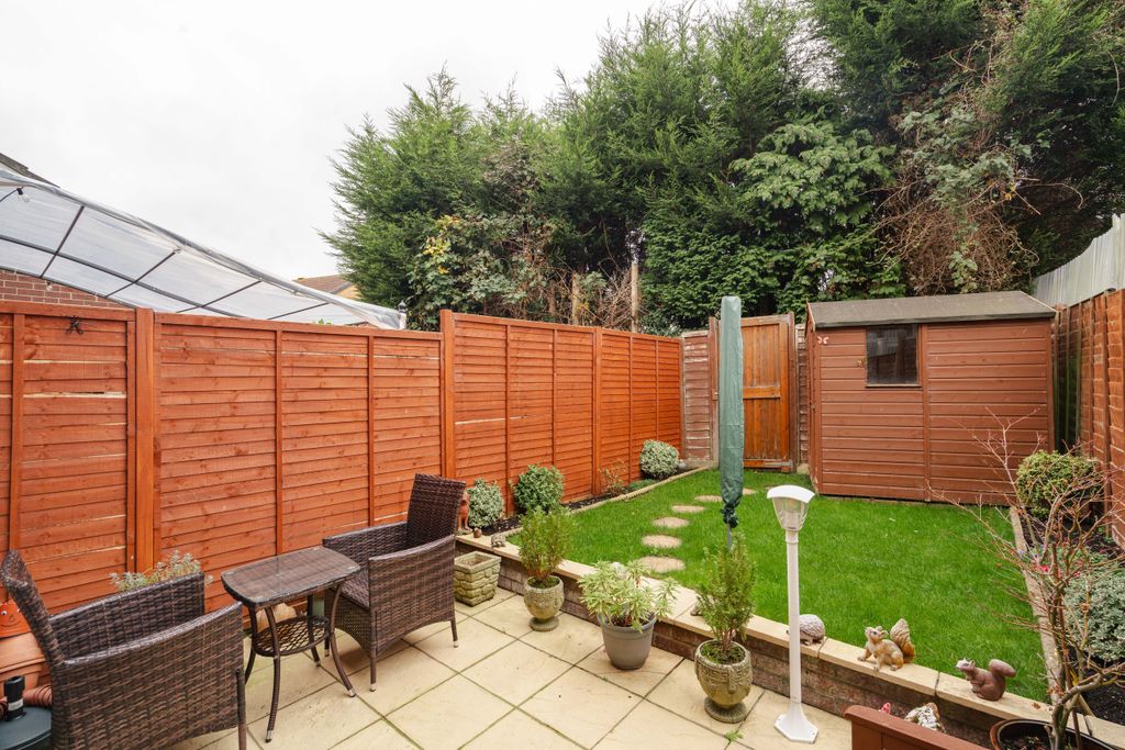 Property photo 2 of 15 18