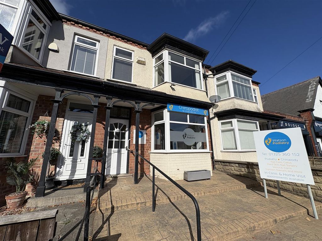 Property photo 1 of 8 Externally