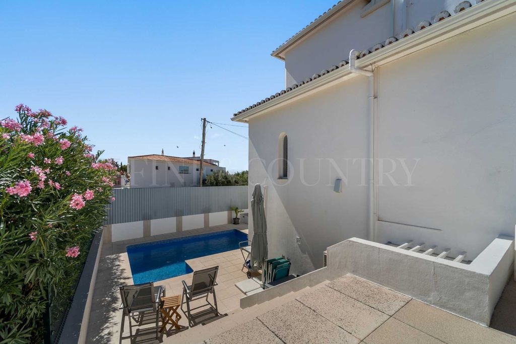 Property photo 2 of 30