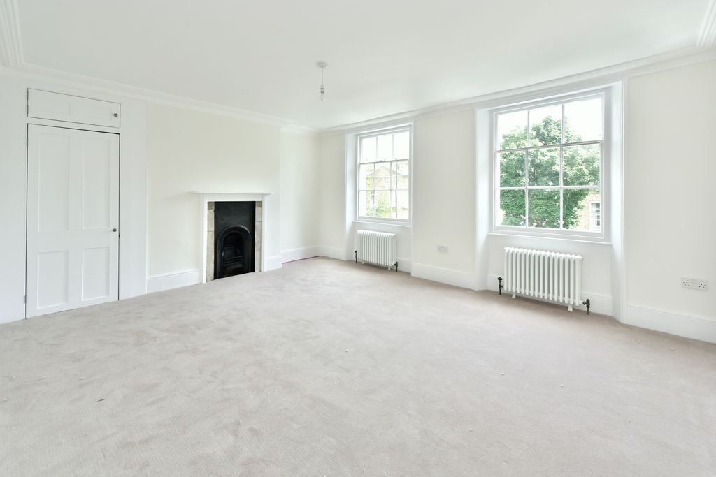 Property photo 3 of 10 Photo 03