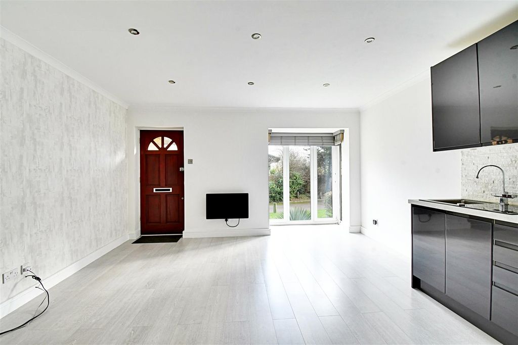 Property photo 3 of 14 Living Room 3.Jpg