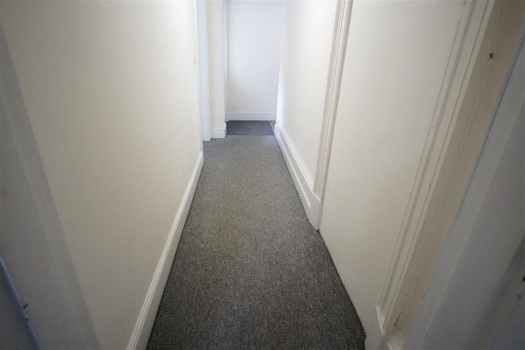 Property photo 3 of 6 Hallway