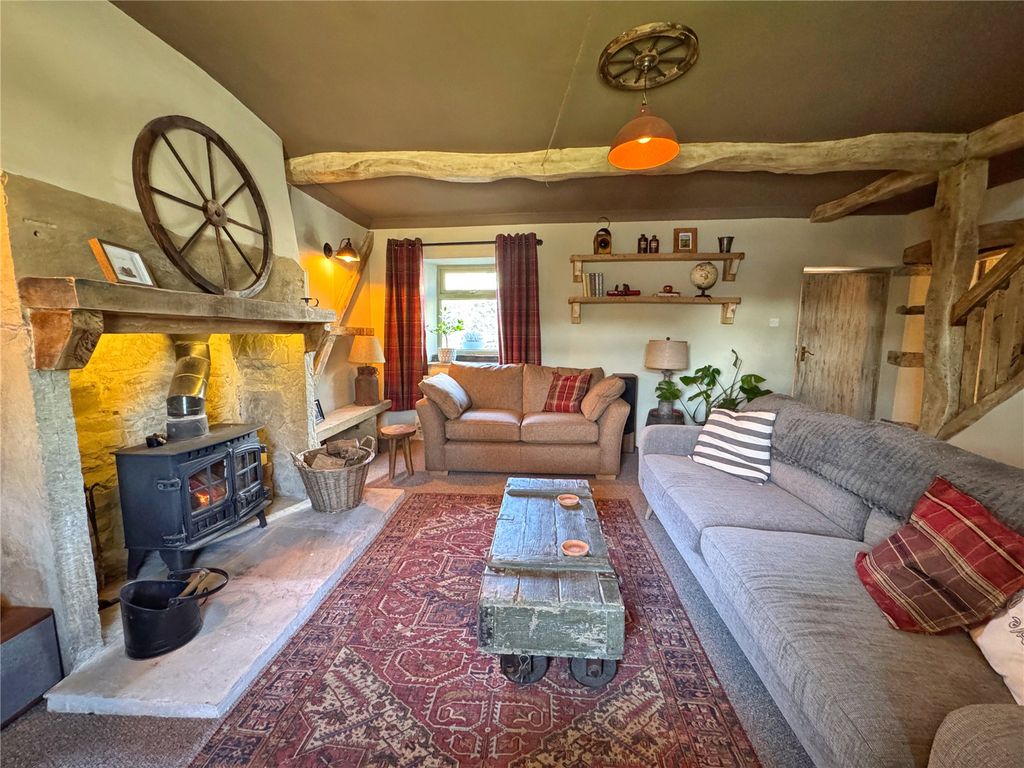 Property photo 3 of 41 Picture No. 12