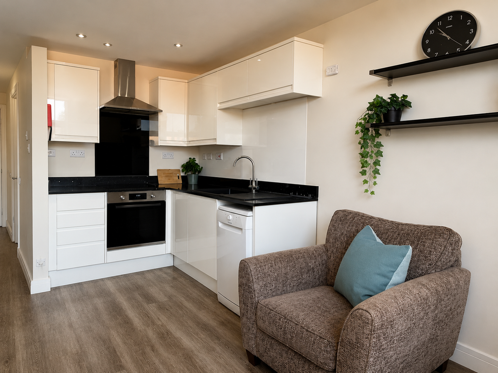 Property photo 2 of 7 dc96866E-4c36-43B2-A35B-0Ac9E28208d7