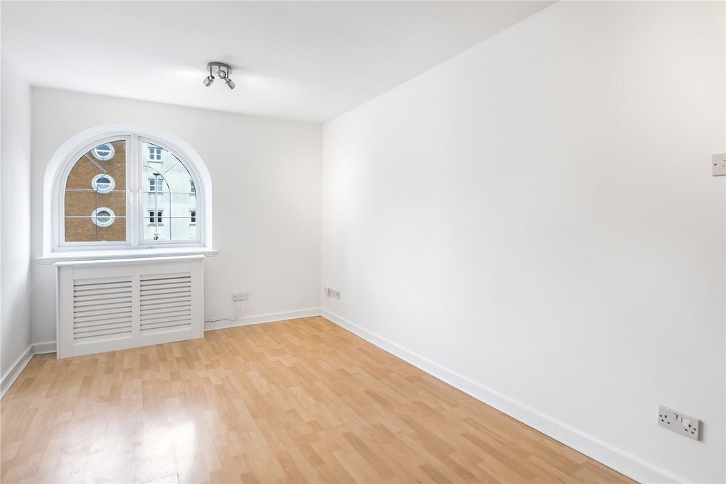 Property photo 2 of 13 Picture No. 02