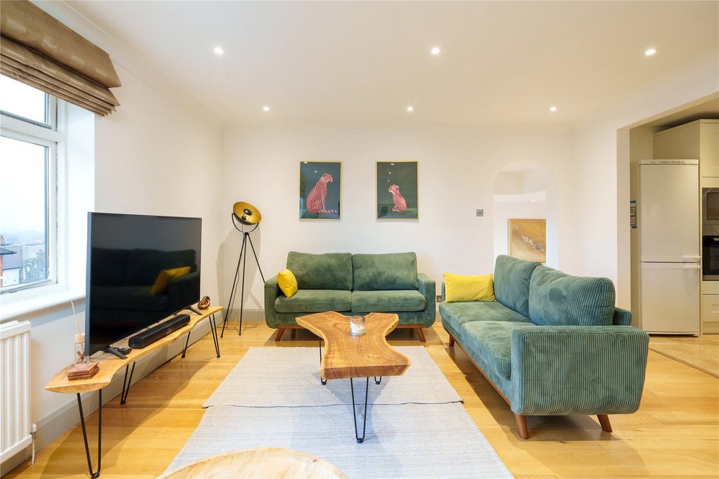 Property photo 3 of 13 Picture No. 20