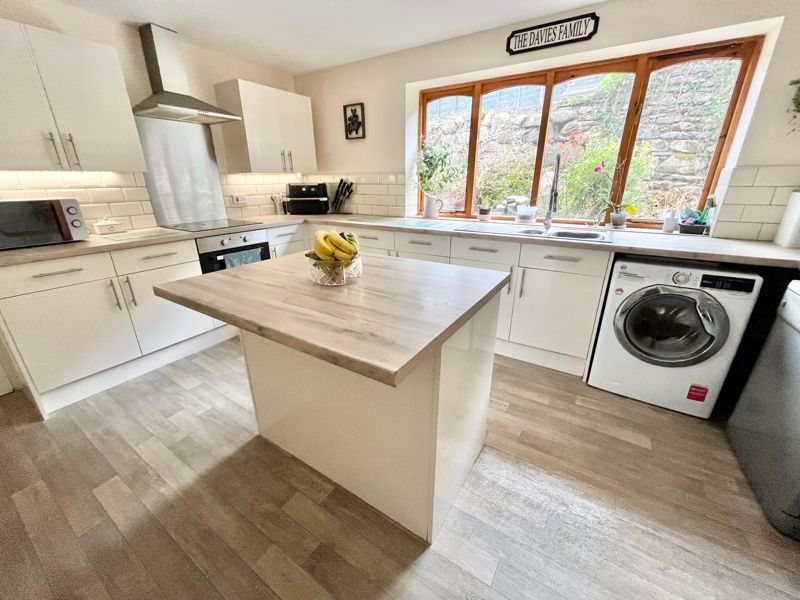 Property photo 3 of 24 Photo 10