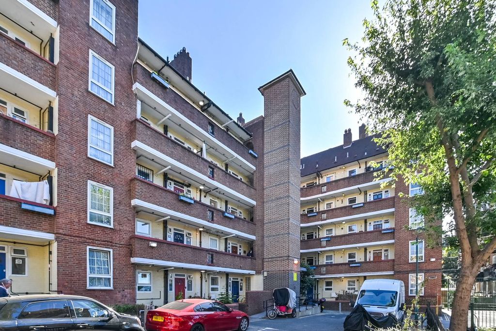 Property photo 1 of 8