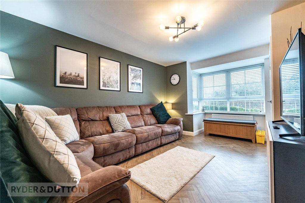 Property photo 3 of 30 Living Room