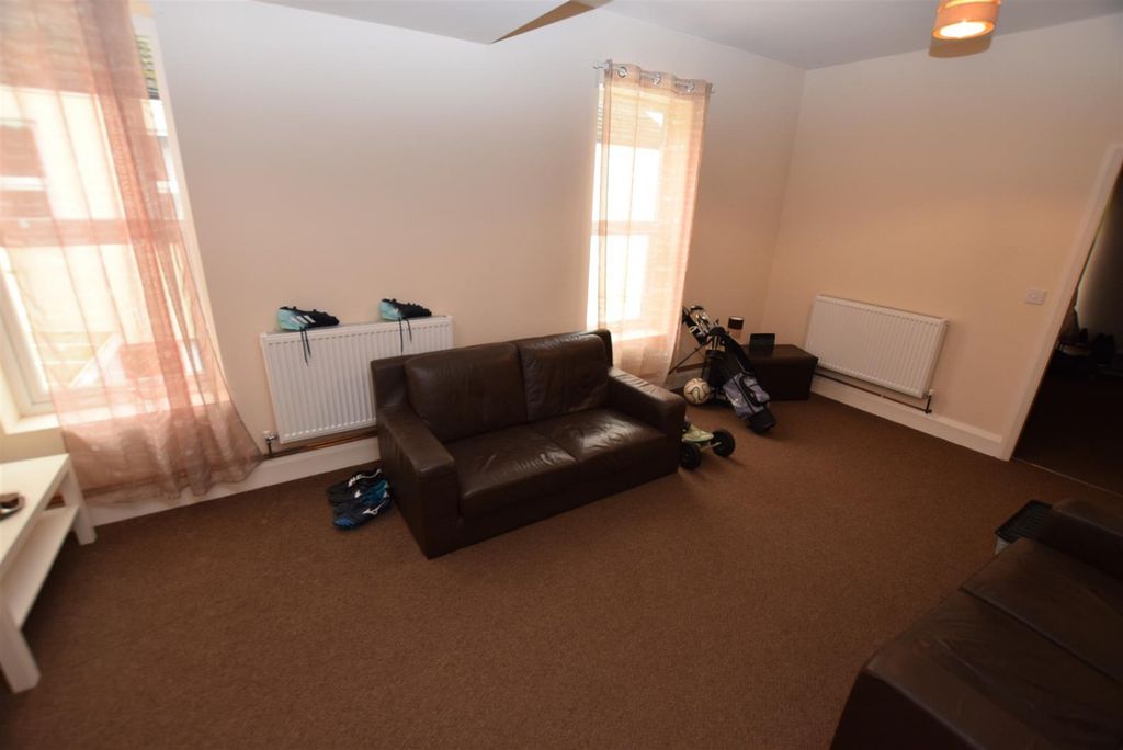 Property photo 2 of 6 1648022