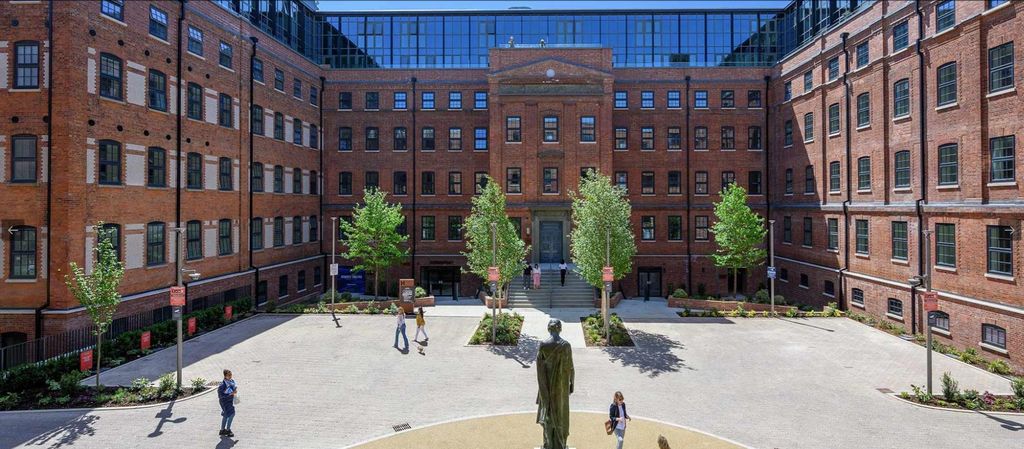 Property photo 3 of 18