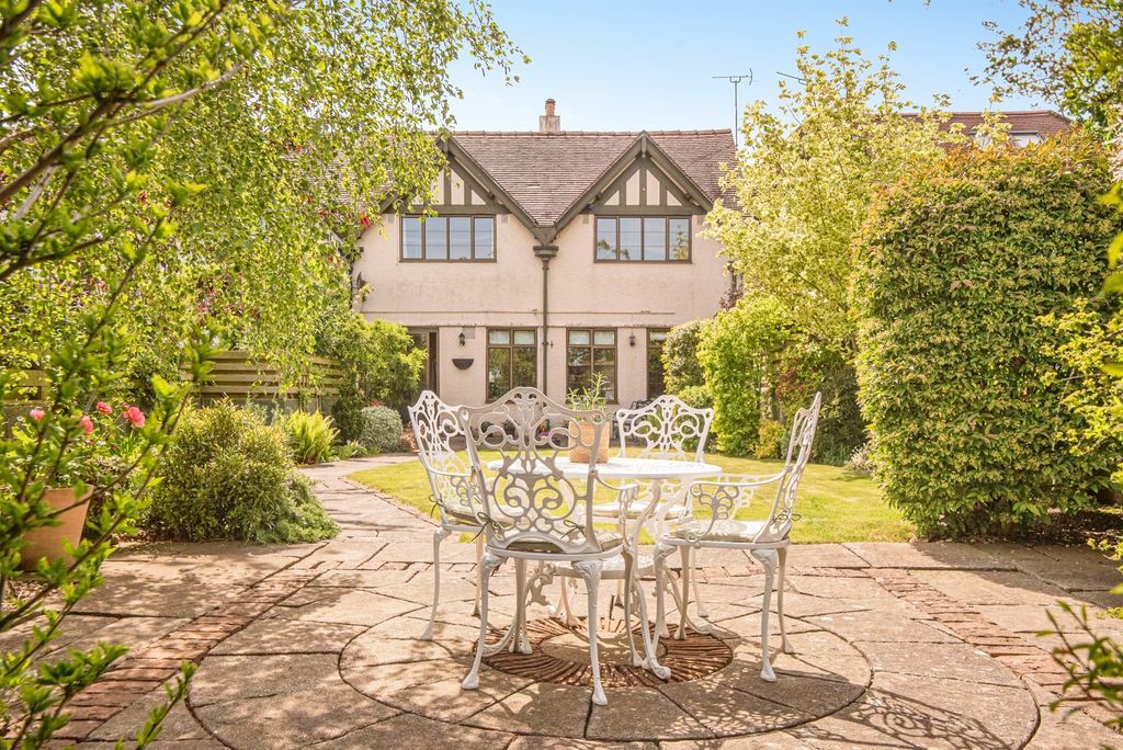 Property photo 1 of 34