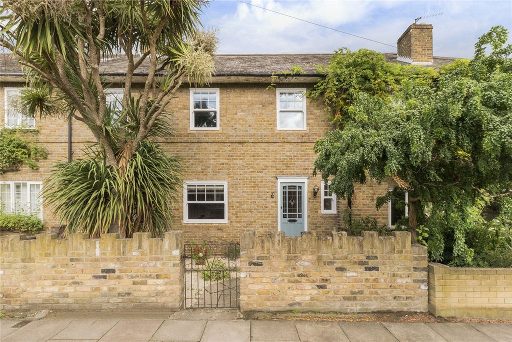 Property photo 1 of 13