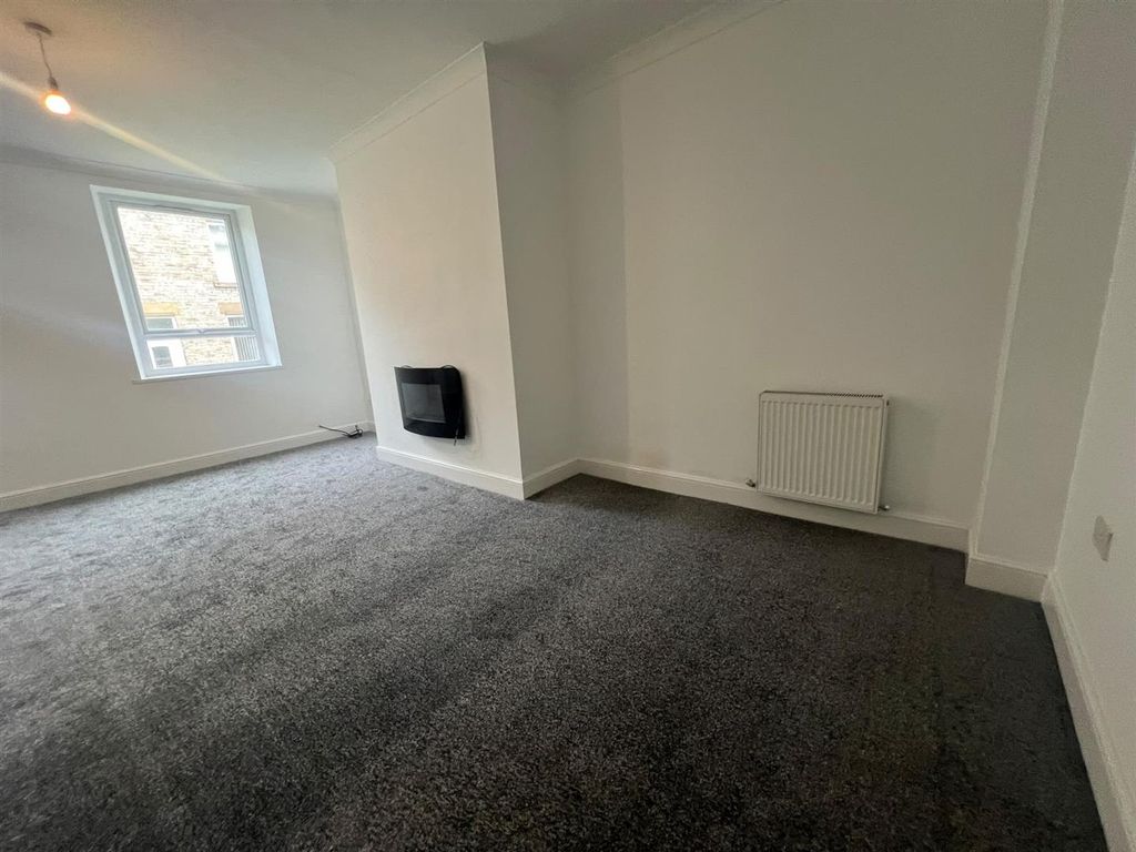 Property photo 2 of 9 Living Room